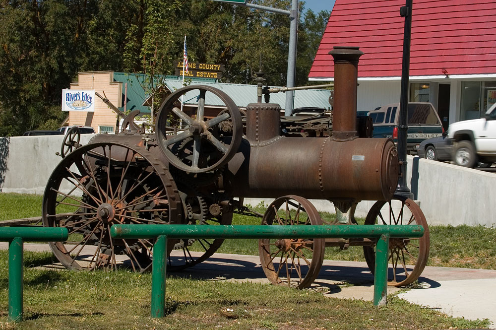 Old Tractor at Council 